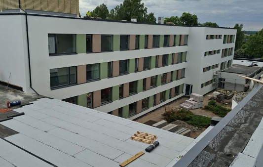 Väike Maarja Gũmnaasium, Pikk 1